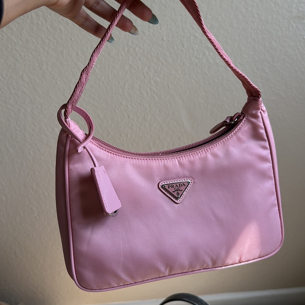 Re Nylon Prada Re- Edition 2000 View 2